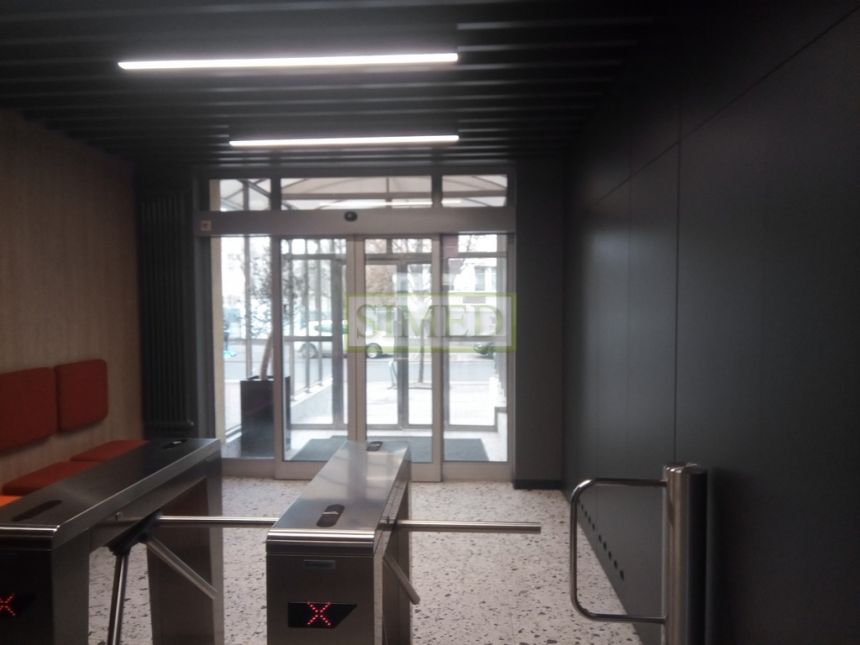 Biuro , pełna infrastruktura ,ochrona ,dostęp24h miniaturka 14