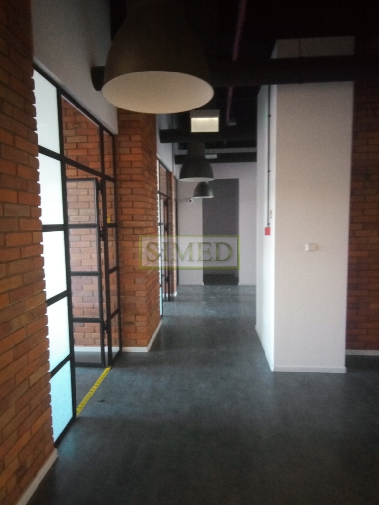 Ochrona,parking,recepcja,winda towarowa, dostęp24h miniaturka 13