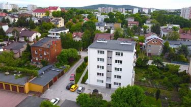 3 pokoje, osobna kuchnia, BALKON, PARKING, KSM