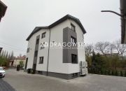 Budynek biurowy 360 m2 Włochy miniaturka 2