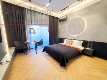 W wysokim standardzie, nowoczesne balkon Centrum.