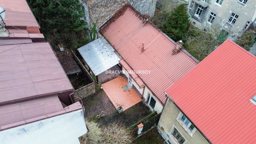 dwa budynki w Centrum Krakowa. miniaturka 3