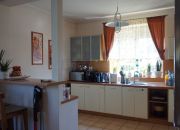 Wolnostojący w pięknym ogrodzie miniaturka 10