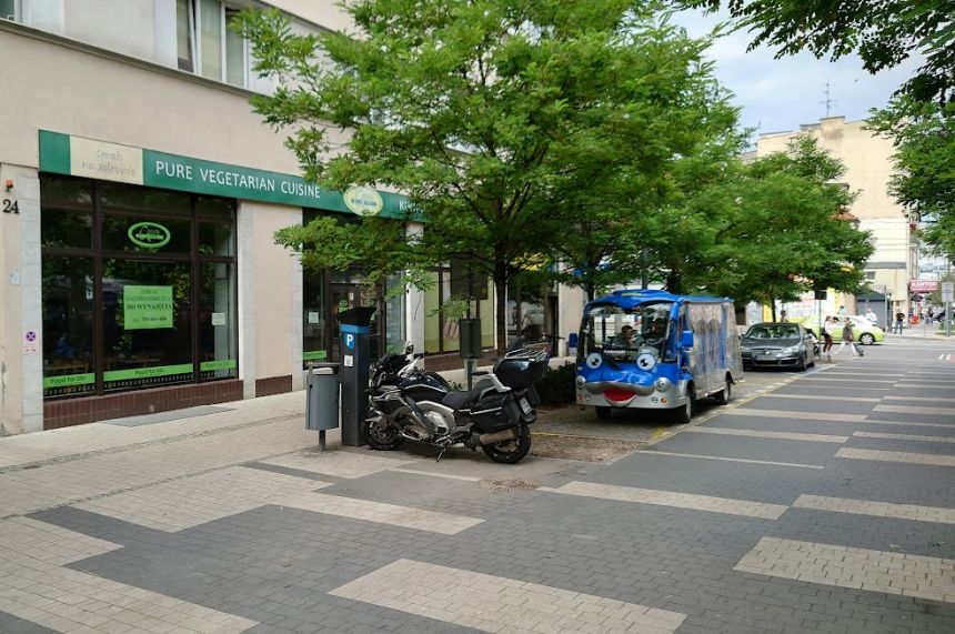 Lokal gastronomkiczny- najem 10.000zł ul. Abrahama miniaturka 8