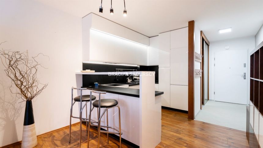 2 pokoje, balkon, Pilotów – nowoczesne i ciche miniaturka 6