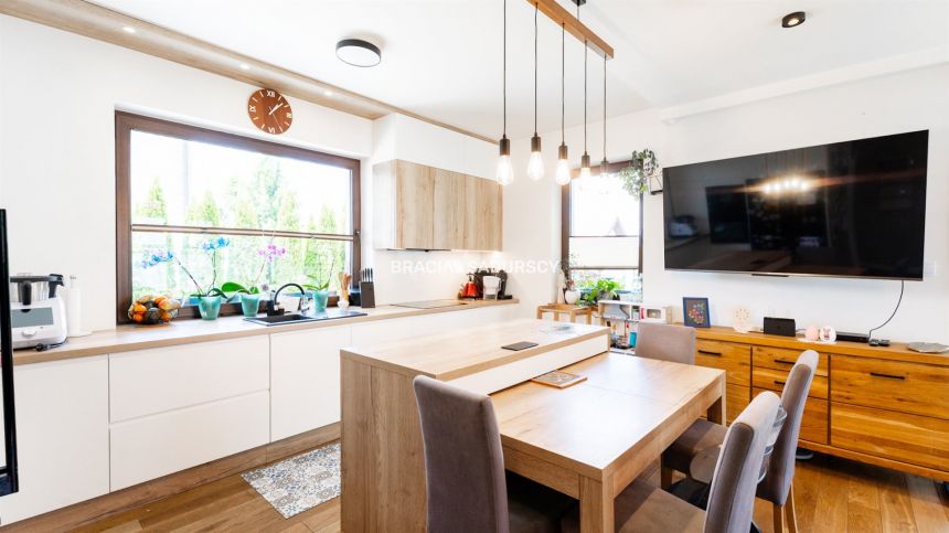 Garaż, ogród i świetna komunikacja. 5 pokoi, 130m2 miniaturka 15