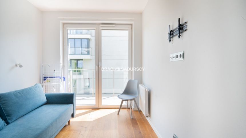 Nowoczesny apartament z tarasem w sercu Zabłocia miniaturka 11