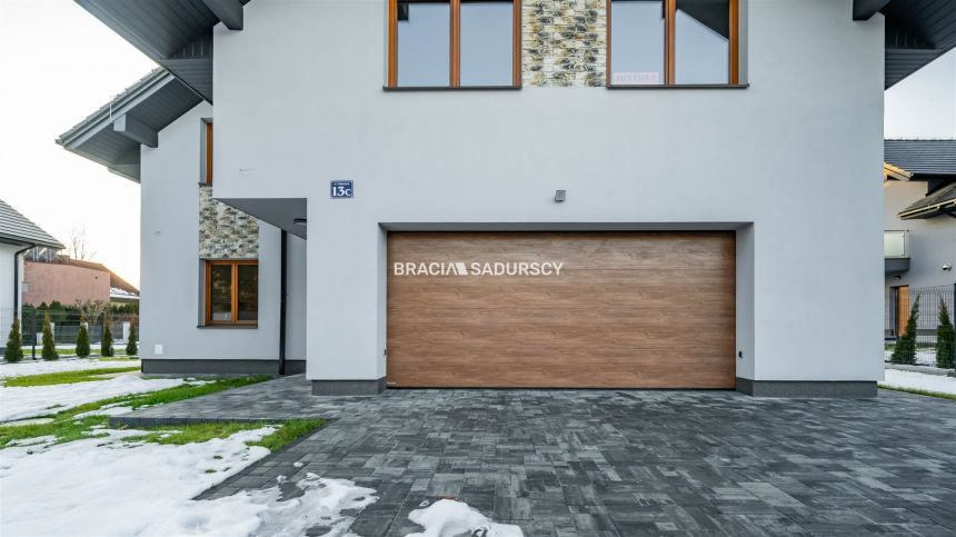 Wysoki standard, ponad 300 m2, 12,5 arowa działka miniaturka 2