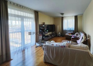 4-pokojowe mieszkanie na Pradze-Południe