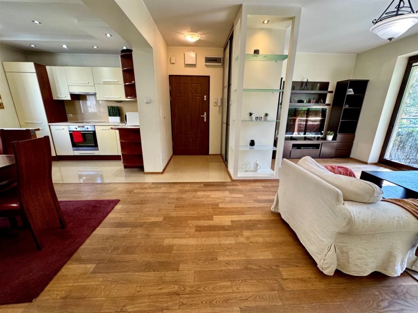 Nowoczesny, wygodny apartament z garażem w Centrum miniaturka 7