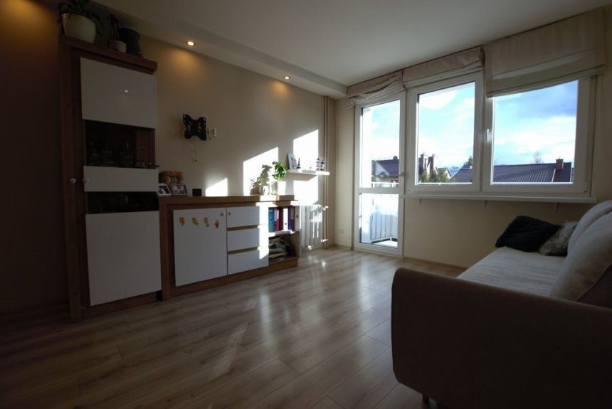 3 pokoje, osobna kuchnia, BALKON, PARKING, KSM miniaturka 2