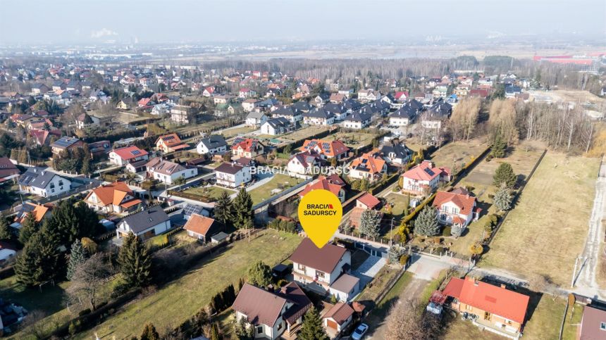 3 pok z ogródkiem - Śledziejowice. miniaturka 31