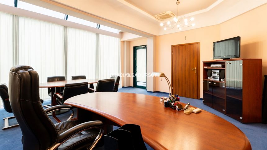 komfortowe biuro 90 m² dla firm miniaturka 14