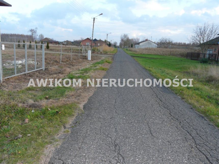 Sierakowice Lewe, 300 000 zł, 1.12 ha, woda w drodze miniaturka 6