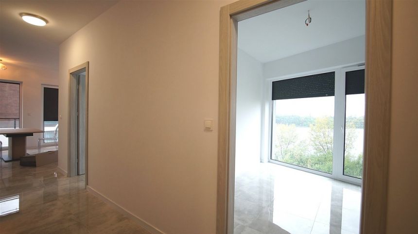 Wynajem apartament 76m2. 3 pokoje z tarasem miniaturka 13