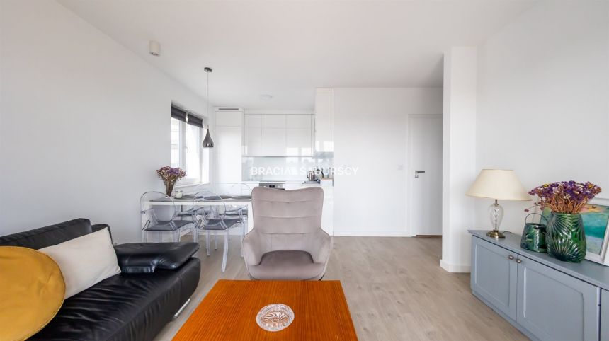Al. 29 listopada | 2 pok. | duży balkon | nowe miniaturka 8