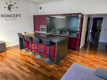 Apartament na wynajem okazjonalny,  Jelenia Góra ul. Sudecka.