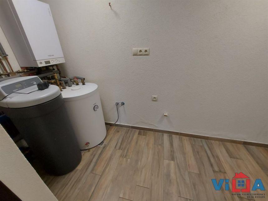 ATRAKCYJNY LOKAL Z OGRÓDKIEM miniaturka 9