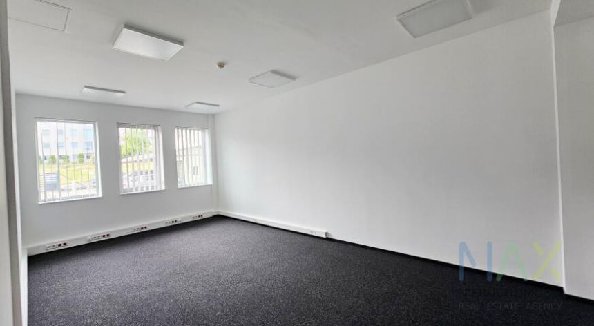 2 pokojowy lokal w biurowcu na parterze miniaturka 4