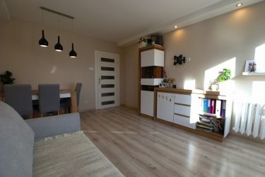 3 pokoje, osobna kuchnia, BALKON, PARKING, KSM