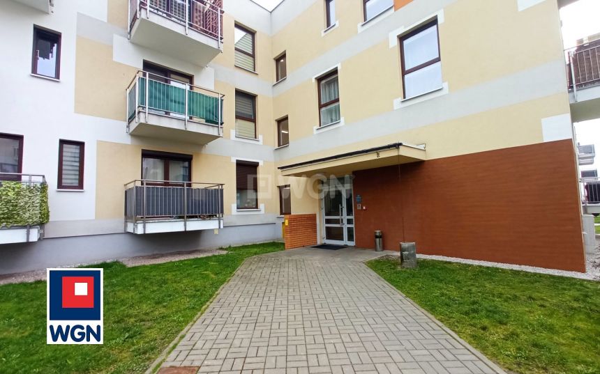 Radomsko, 1 500 zł, 28.68 m2, kuchnia z oknem miniaturka 3