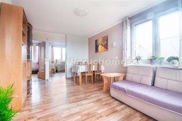 3 pokojowe mieszkanie z balkonem na os.Piastowskim