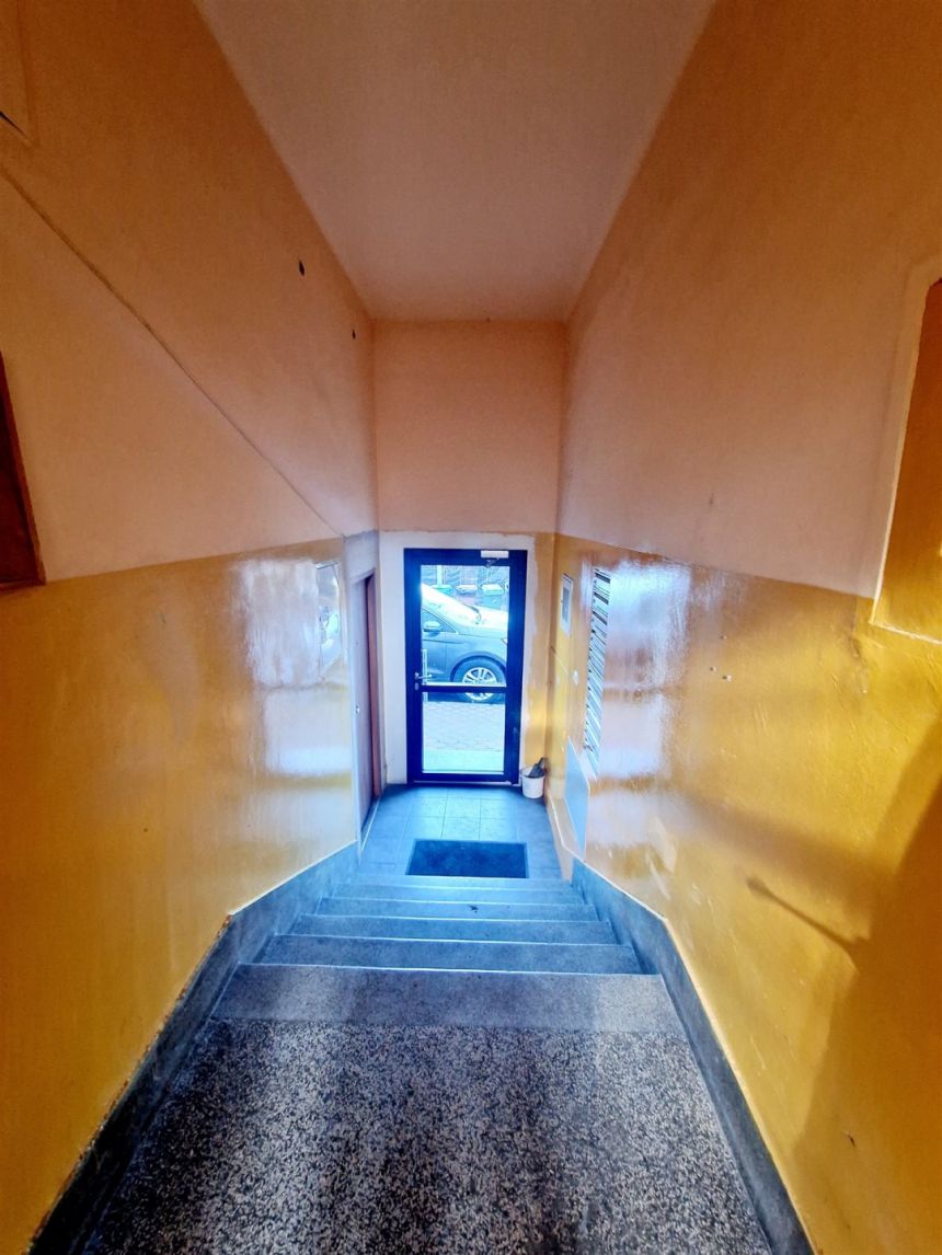 STUDIO Z OSOBNYM ANEKSEM - 21 M2 - BLISKO UEK i PK miniaturka 11