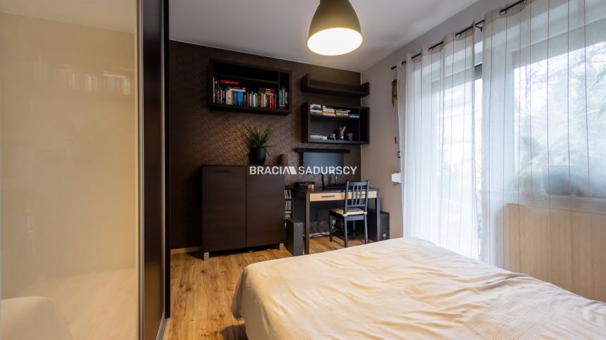 Niepołomnice, zadbane mieszkanie z ogródkiem miniaturka 32