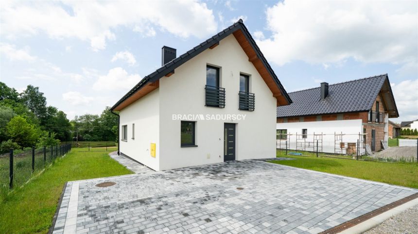 Nowoczesny dom z widokiem na staw, 5 sypialni! miniaturka 20