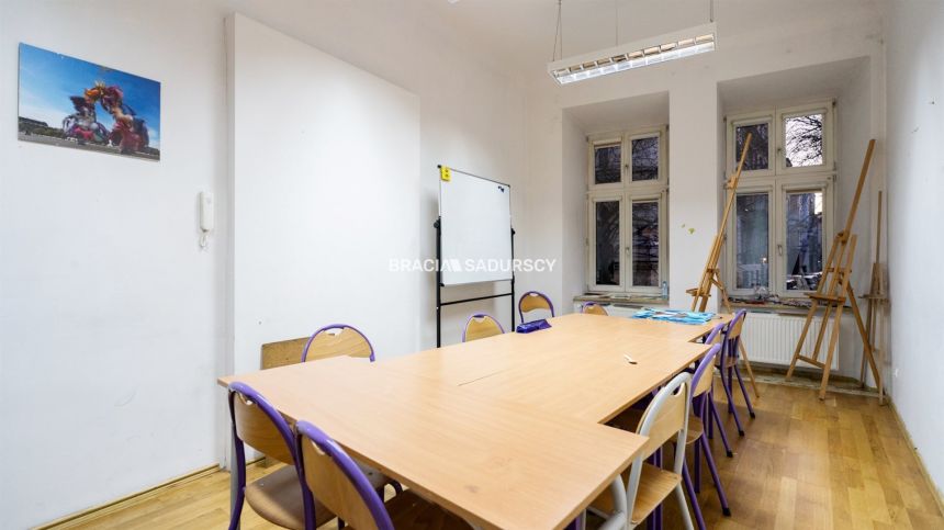 Centrum Krakowa. Lokal na parterze. miniaturka 6