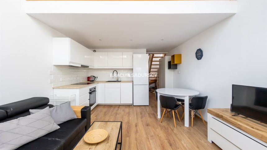 Komfortowy apartament koło Parku Bednarskiego miniaturka 2
