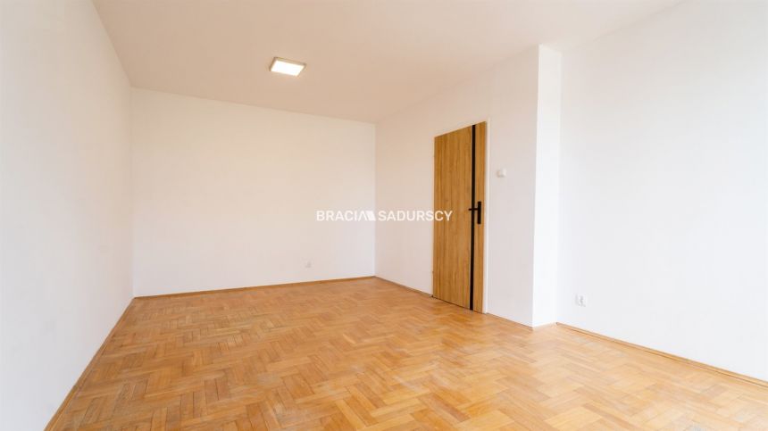 4 osobne pokoje, balkon, Rondo Mateczne 800 m miniaturka 15