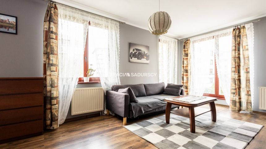 2 pok ,ok 52 z balkonem ,rejon Czerwonych Maków miniaturka 8
