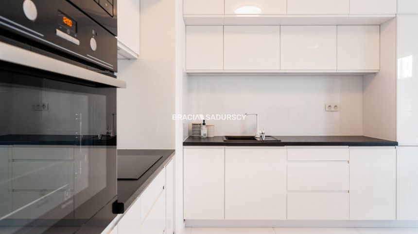Wysoki standard| Jasne| Duży balkon miniaturka 9