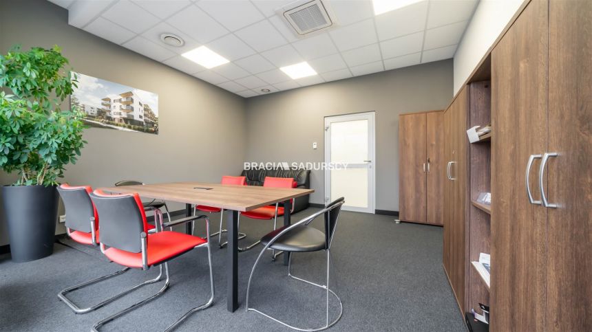 Lokal parterowy o powierzchni 65,51 m², Zakrzówek miniaturka 11