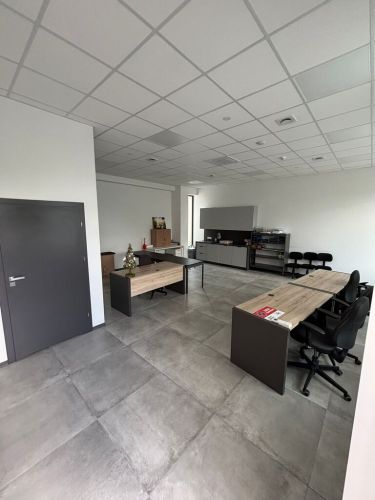 PRESTIŻOWY LOKAL USŁUGOWY NA WYNAJEM 60m2 !