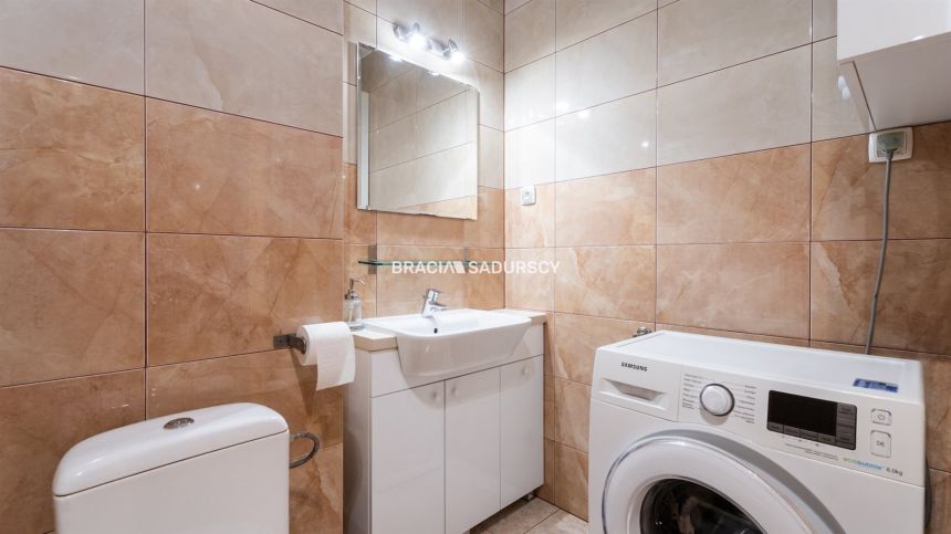 2pok z dużym balkonem i miejscem postojowym. miniaturka 12