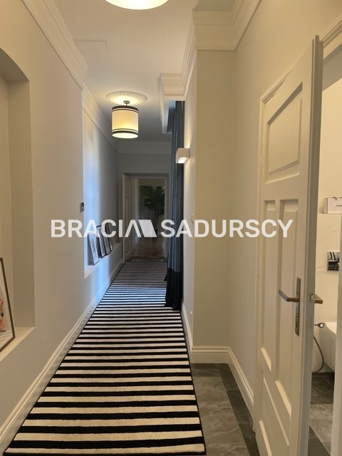 Wyjątkowy apartament w sercu Krakowa! miniaturka 8