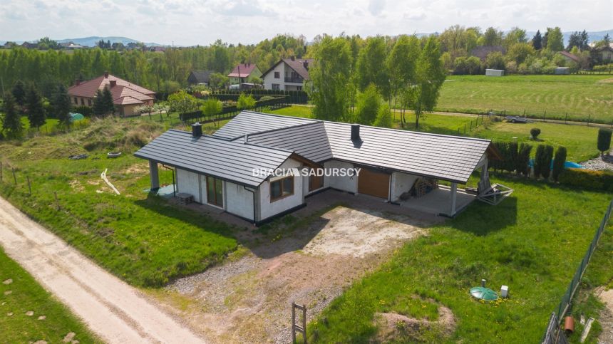 Piękny dom parterowy / 20 ar / las / Tomice miniaturka 4