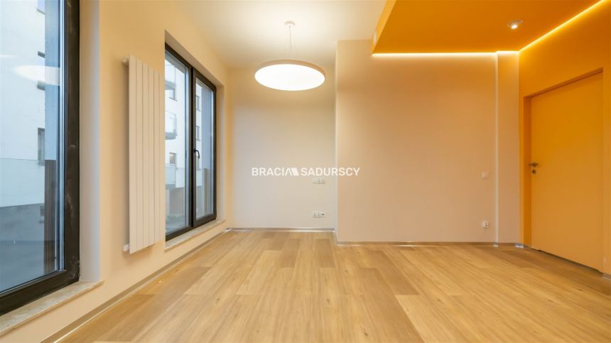 Lokal wykończony/ 108m2/ świetna lokalizacja miniaturka 18