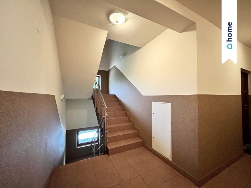 2 pok. z garderobą balkonem i miejscem postojowym miniaturka 9
