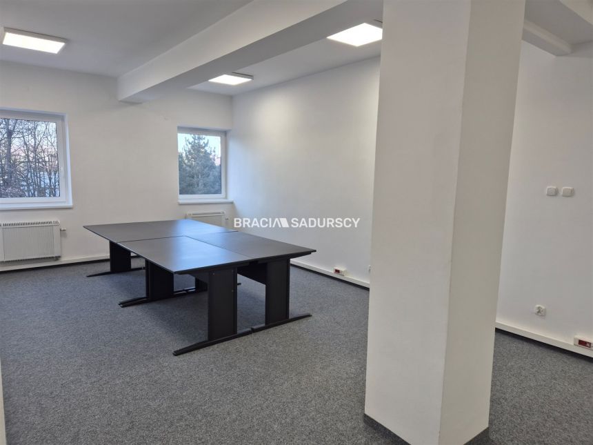 150m2 w biurowcu,ok. ul. Mogilskiej miniaturka 11