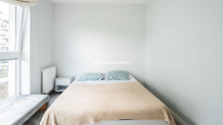Nowoczesny apartament z tarasem w sercu Zabłocia miniaturka 2