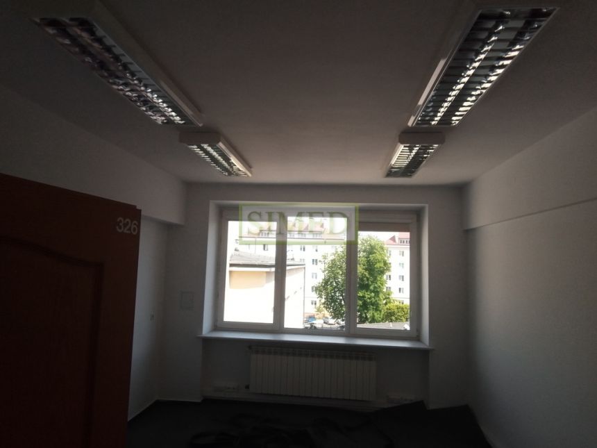 Biuro , pełna infrastruktura ,ochrona ,dostęp24h miniaturka 3