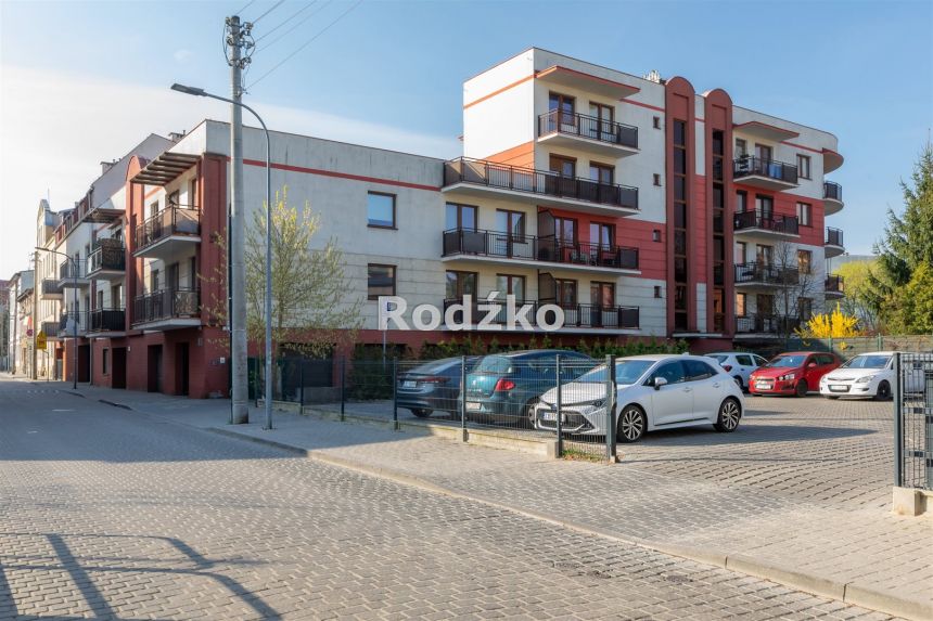 Komfortowe M-3 na I piętrze w bloku z cegły. miniaturka 21