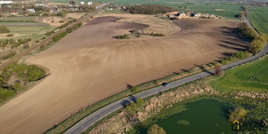 Działka Inwestycyjna Stobno przy drodze asfaltowej - zdjęcie 1