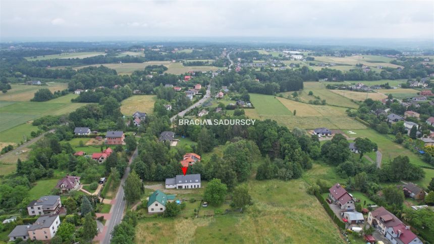 Dom jednorodzinny z basenem miniaturka 23