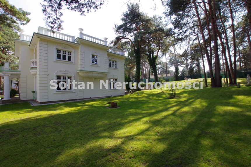 Rezydencja 500 m2 z ogrodem zimowym sauną tarasami miniaturka 3