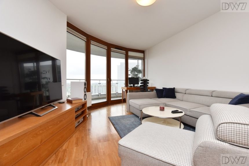 Apartament, 2 pokoje, jadalnia, garaż,Krowodrza miniaturka 2