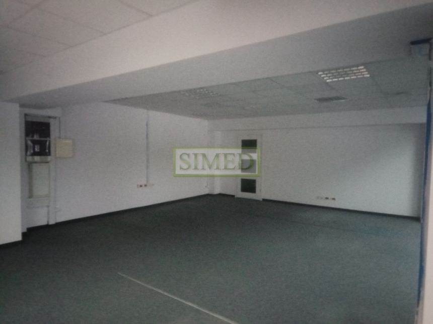Pokój ok 50 m 2 ,ochrona, monitoring, parking miniaturka 5